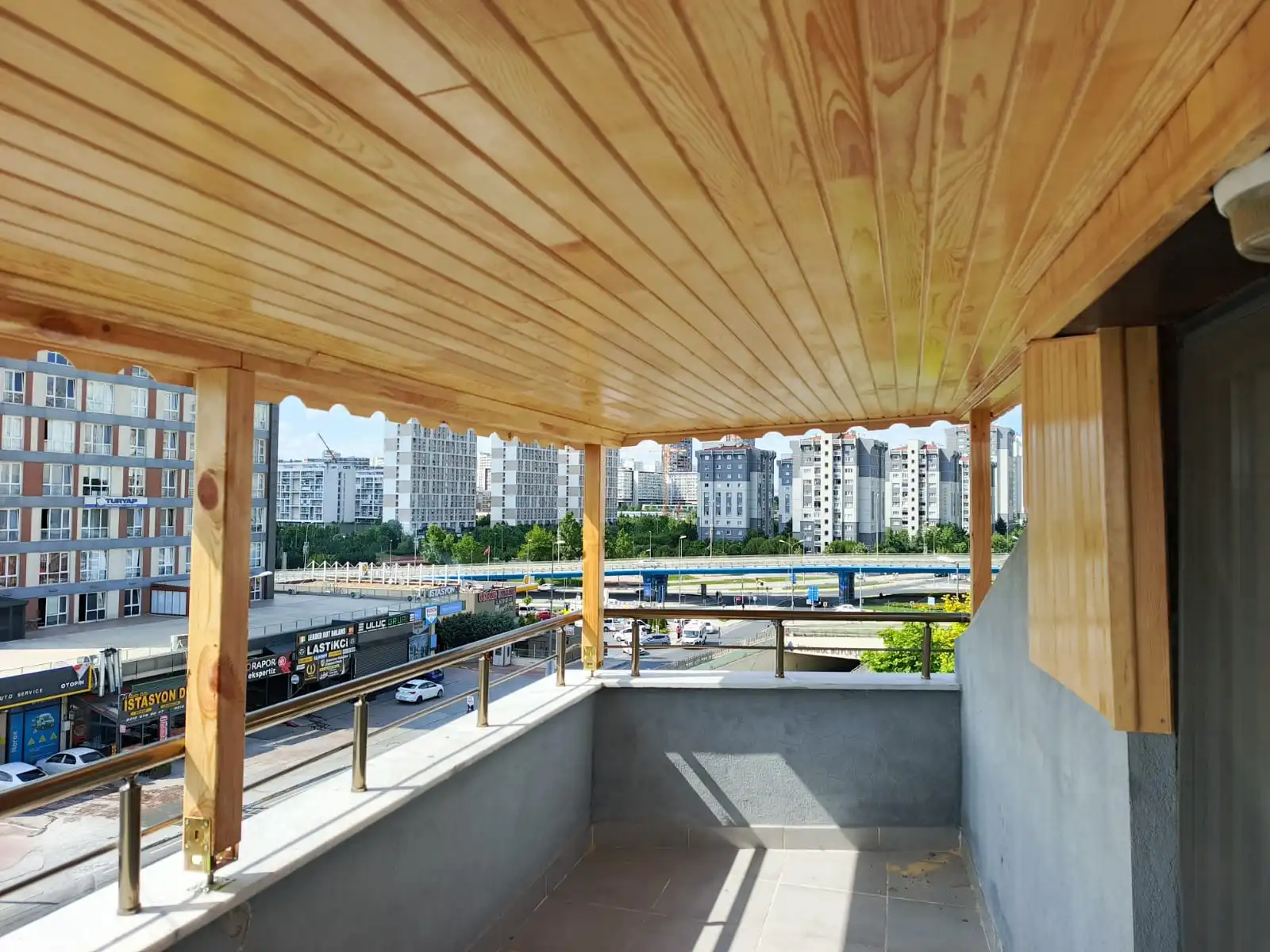 Halkalı Çatı İzolasyonu ve Pergole Yapımı